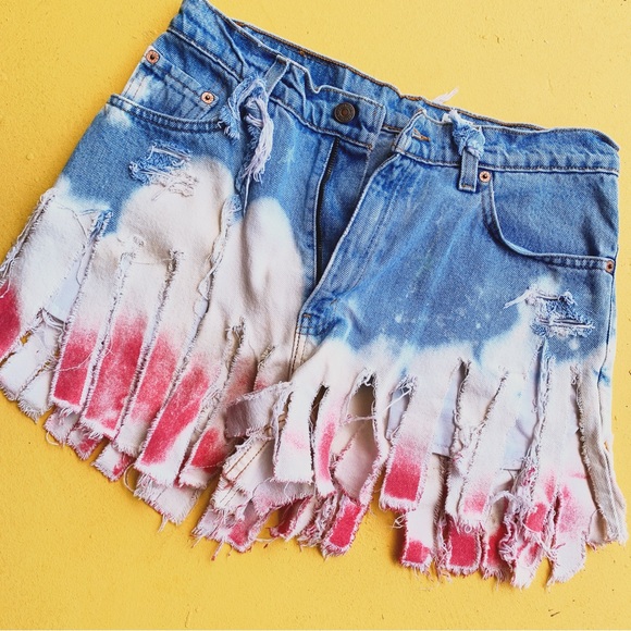 Levi's Pants - VINTAGE LEVIS red white blue distressed shorts beach summer juniors size 11